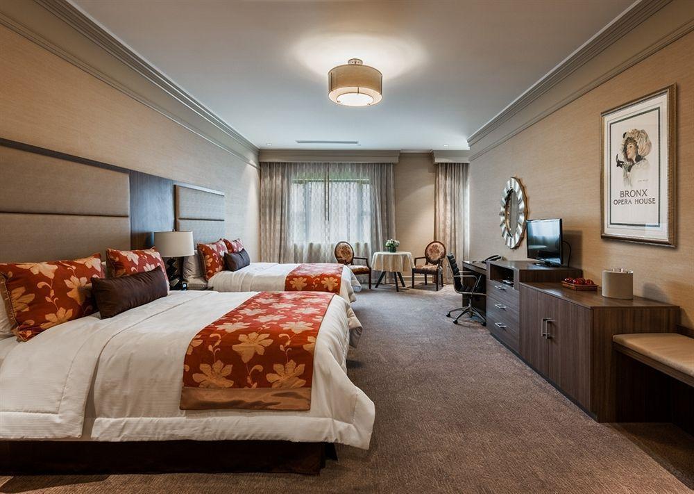 Opera House Hotel New York Exterior photo