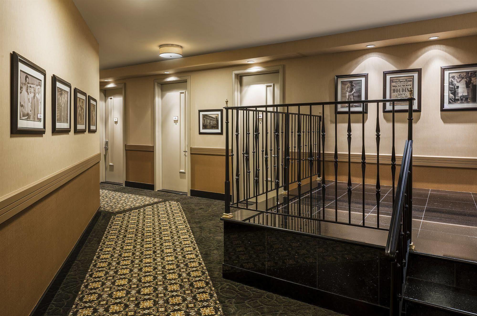 Opera House Hotel New York Exterior photo